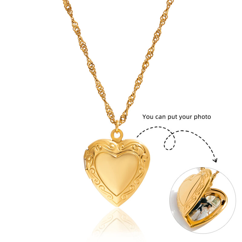 18K Gold Locket Necklace with Heart Pattern - Image 6