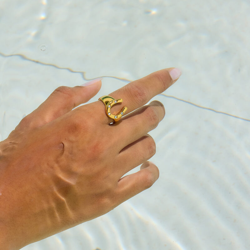 18K Gold Horseshoe Open Ring with CZ Crystals - Image 3