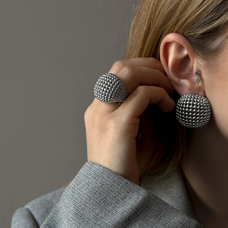Steel Hollow Mesh Ball Ring Cold Style - Image 4
