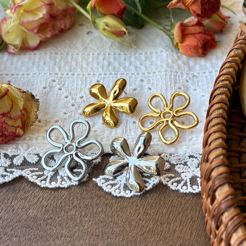 Romantic Gold Five Petal Flower Earrings AB Pair - Image 4