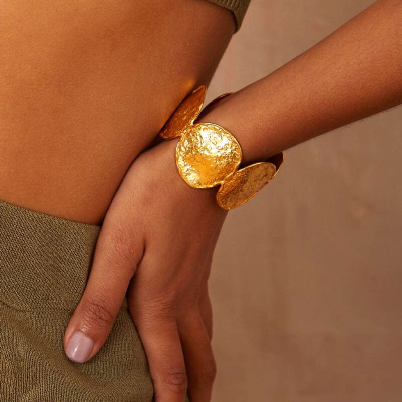 Classic Hammered Round Open Bangle - Image 3