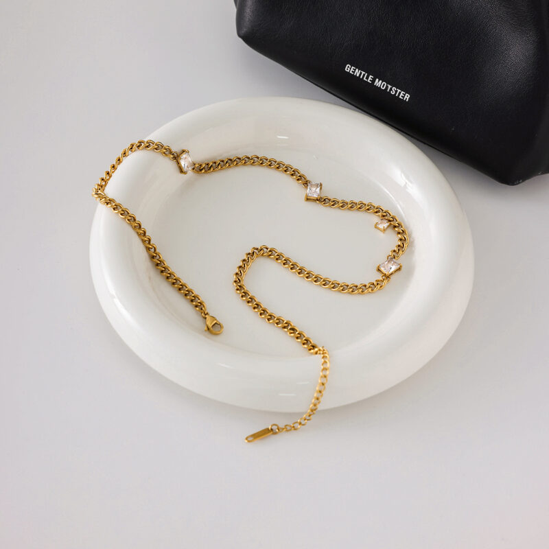 White Square Cubic Zirconia Necklace 18K Gold - Image 4