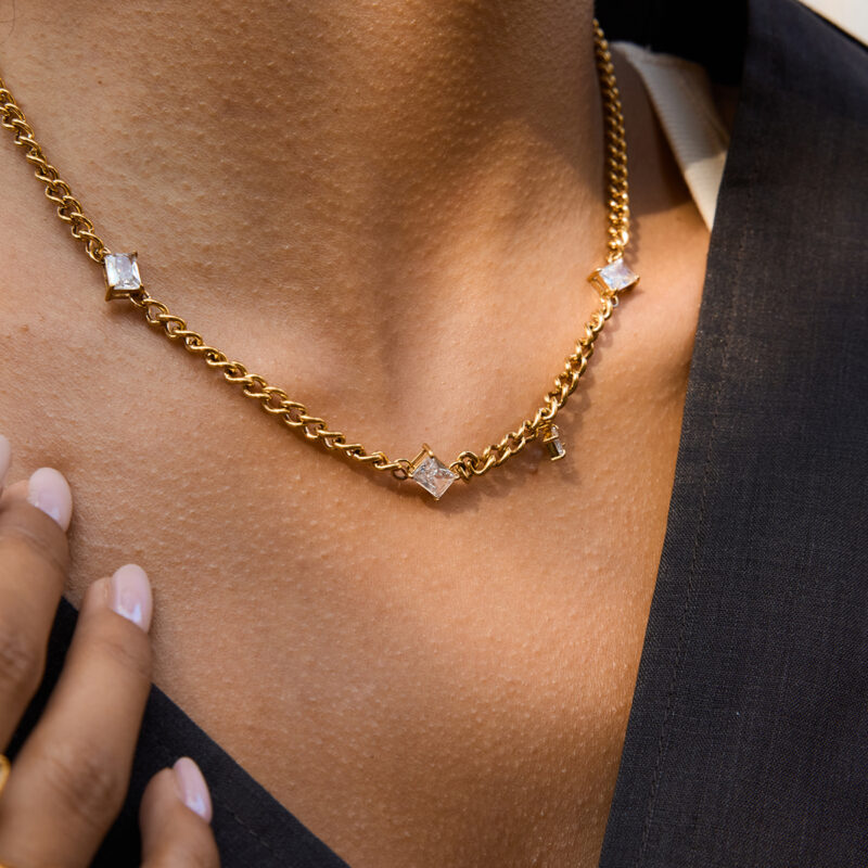 White Square Cubic Zirconia Necklace 18K Gold - Image 3